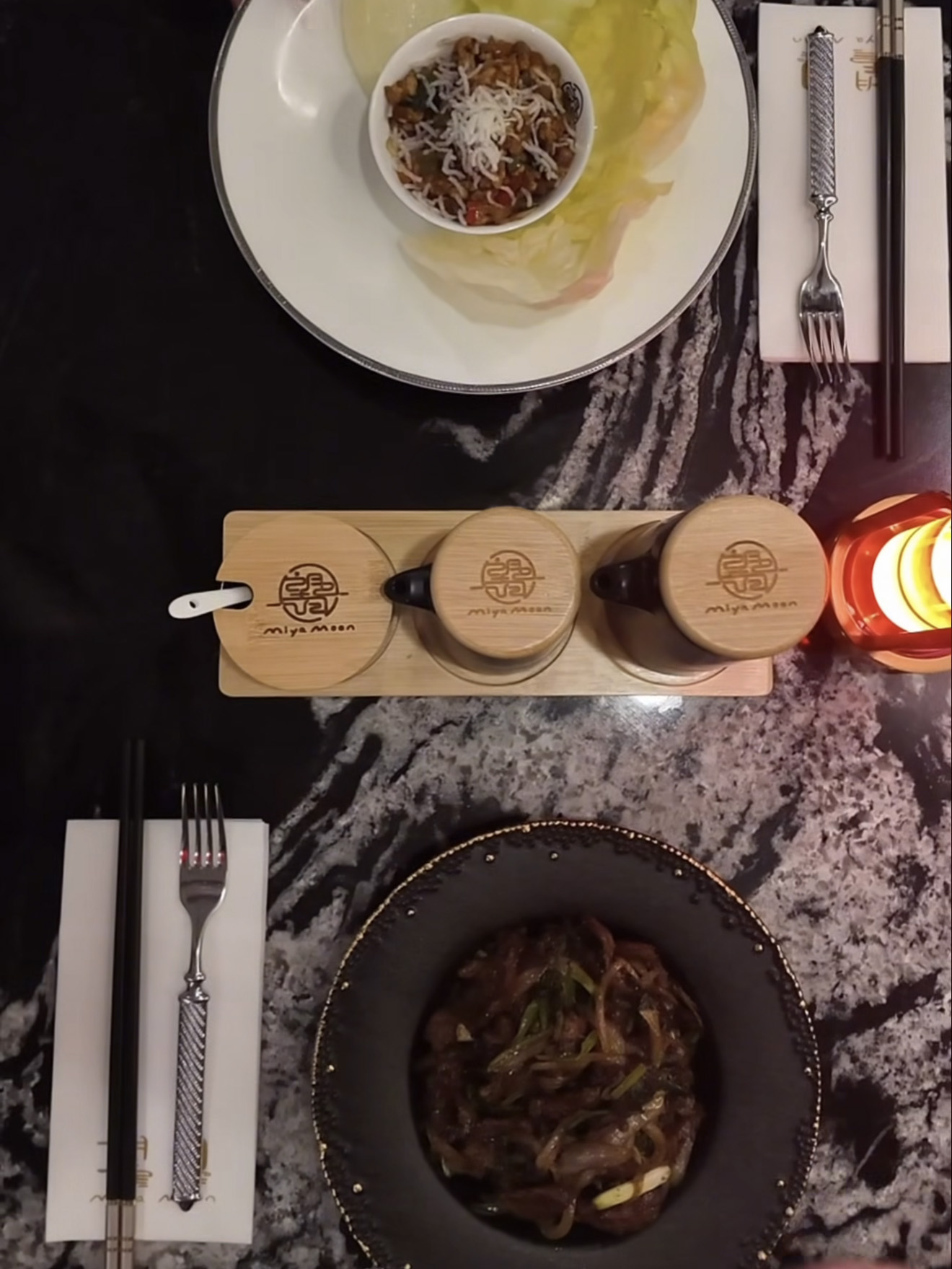 Miya Moon Table