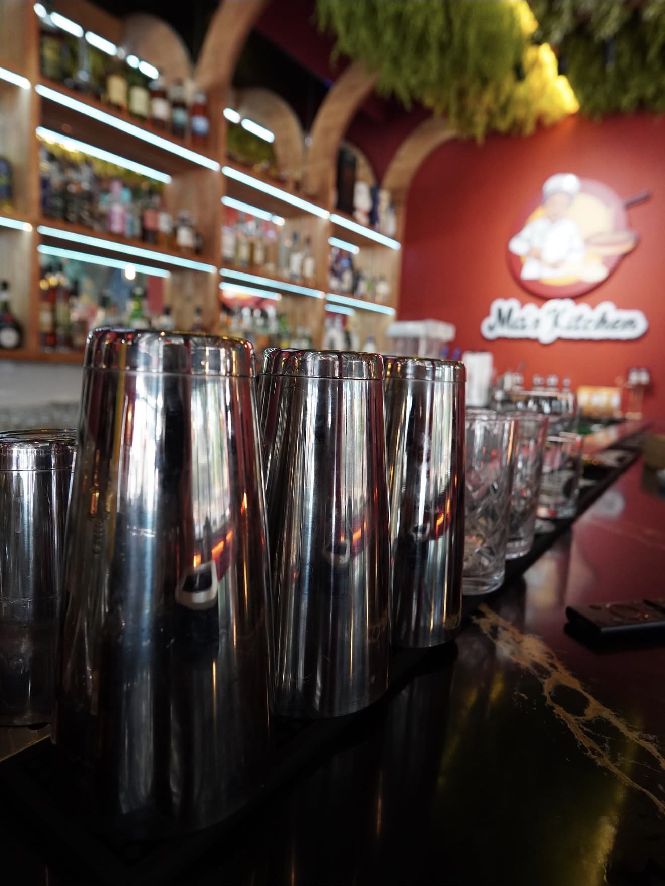 Ma's Kitchen & Bar